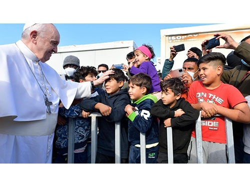 Popiežius: kurkime ateitį kartu su migrantais
